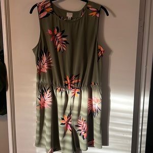 Super cute tropical romper.